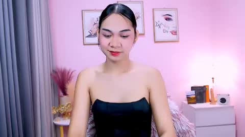 maxie greyson online show from February 24, 2025, 12:30 am