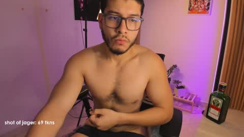 Mikael online show from October 19, 2025, 10:05 am