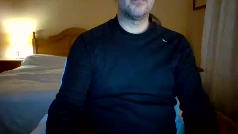 Snapshot of maxim_moment chatting on May 4, 2026, 10:28 pm Maxim online show from May 4, 2026, 10:28 pm