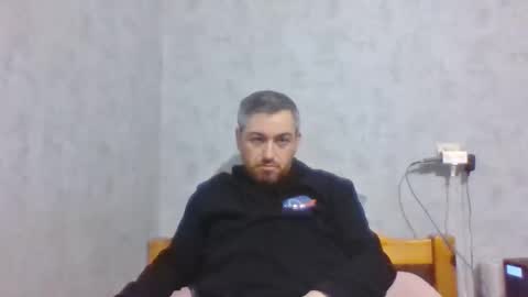 Snapshot of maximefrxx chatting on December 23, 2024, 7:09 pm Maxime online show from December 23, 2024, 7:09 pm