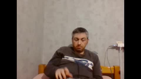 Snapshot of maximefrxx chatting on January 13, 2025, 1:13 am Maxime online show from January 13, 2025, 1:13 am