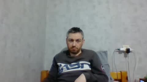 Snapshot of maximefrxx chatting on February 19, 2025, 10:20 pm Maxime online show from February 19, 2025, 10:20 pm