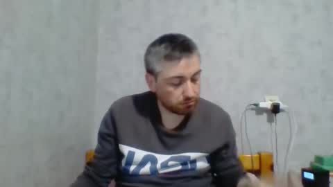 Snapshot of maximefrxx chatting on February 26, 2025, 5:07 pm Maxime online show from February 26, 2025, 5:07 pm