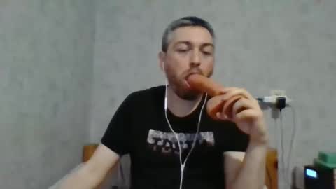 Snapshot of maximefrxx chatting on February 11, 2026, 10:59 pm Maxime online show from February 11, 2026, 10:59 pm