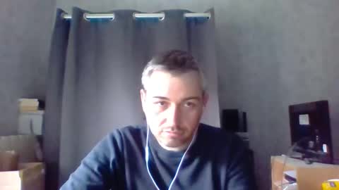 Snapshot of maximefrxx chatting on February 21, 2026, 3:35 pm Maxime online show from February 21, 2026, 3:35 pm