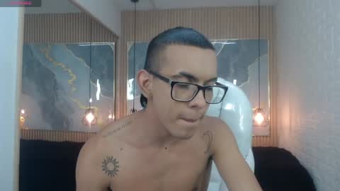 Snapshot of maximiliano_hotdevil chatting on May 25, 2026, 2:50 am maxi online show from May 25, 2026, 2:50 am