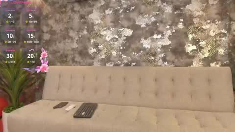Snapshot of maximiliano_kh4lil chatting on June 9, 2026, 1:01 pm Maximiliano online show from June 9, 2026, 1:01 pm