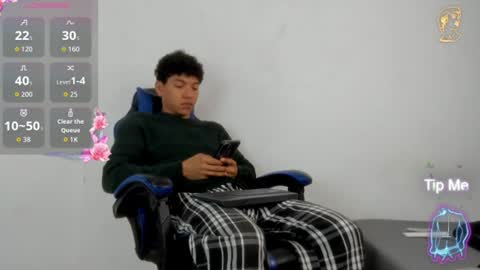 Snapshot of maximiliano_kh4lil chatting on June 13, 2026, 12:36 pm Maximiliano online show from June 13, 2026, 12:36 pm