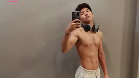 Snapshot of maximiliano_kh4lil chatting on July 11, 2026, 11:57 am Maximiliano online show from July 11, 2026, 11:57 am