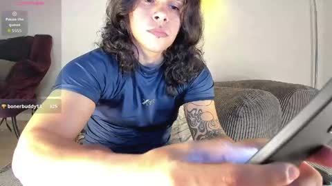 maximiliano_scoott_ online show from April 19, 2026, 8:02 am