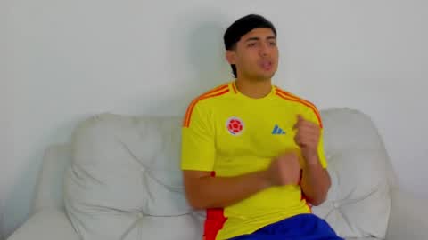 maximiliano harris online show from September 17, 2025, 2:35 am