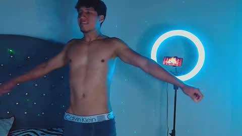 maximo_1ero online show from September 27, 2025, 1:32 am