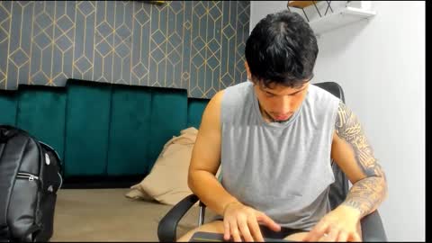 maximo_lane online show from March 6, 2026, 1:24 am