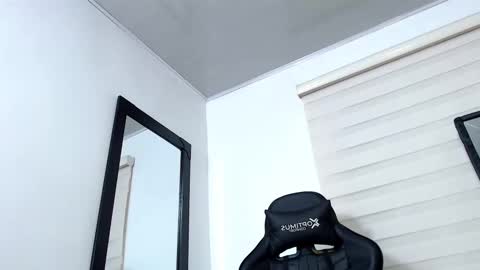 Maximo Sebastian online show from February 20, 2025, 2:07 am