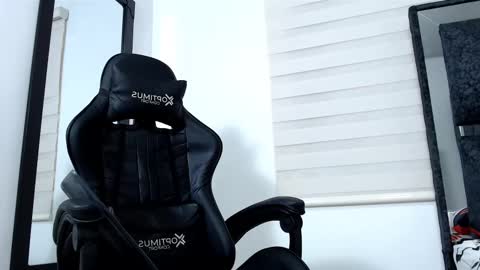 Maximo Sebastian online show from March 10, 2025, 5:22 am