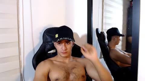 Snapshot of maximo_sebastian chatting on June 23, 2026, 4:32 am Maximo Sebastian online show from June 23, 2026, 4:32 am