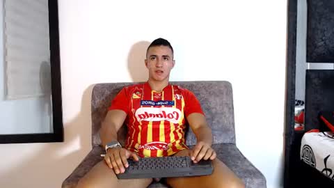 Snapshot of maximo_sebastian chatting on July 15, 2026, 5:02 am Maximo Sebastian online show from July 15, 2026, 5:02 am
