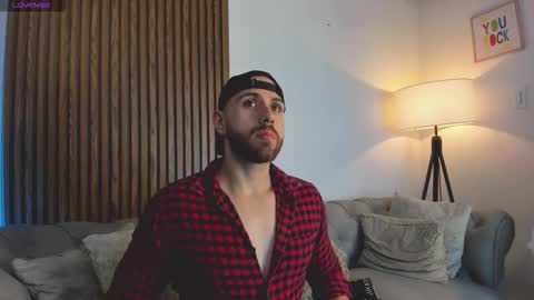 Maximo Wolf online show from March 8, 2026, 11:30 pm