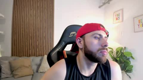 Maximo Wolf online show from June 5, 2026, 8:58 pm