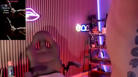 MAXIMO online show from April 21, 2026, 1:42 am