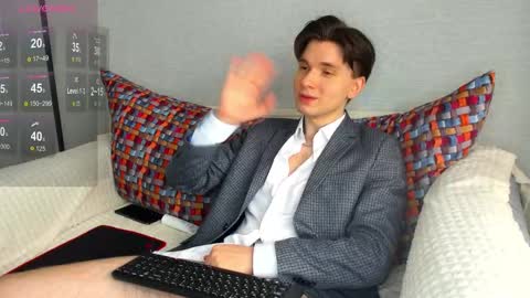 Max online show from February 25, 2025, 9:20 am