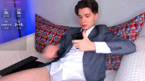 Max online show from March 1, 2025, 9:29 am