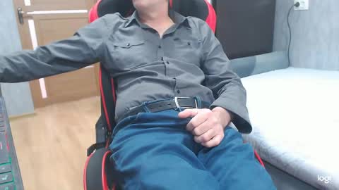 maximus3334 online show from April 3, 2026, 10:46 am