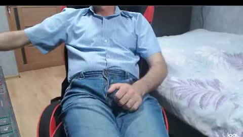 Snapshot of maximus3334 chatting on June 28, 2026, 7:42 pm maximus3334 online show from June 28, 2026, 7:42 pm
