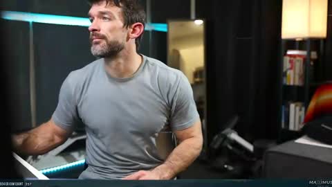 Maximus7871 online show from February 21, 2025, 11:43 pm