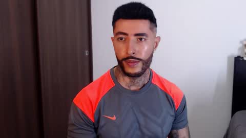 Independent Model online show from December 19, 2024, 6:56 am