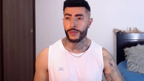 Independent Model online show from December 24, 2024, 2:54 am