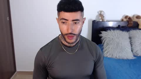 Independent Model online show from December 27, 2024, 3:42 am