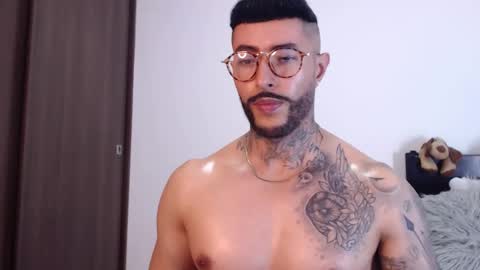 Independent Model online show from January 13, 2025, 3:01 am