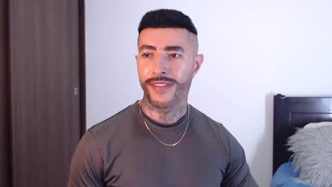 Independent Model online show from January 21, 2025, 1:50 am