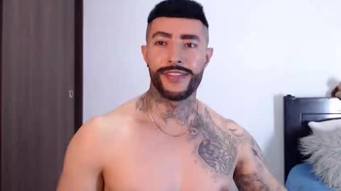 Independent Model online show from February 2, 2025, 7:09 am