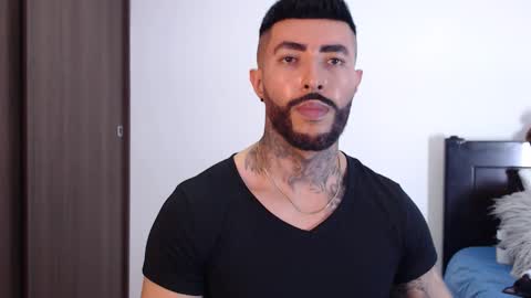 Independent Model online show from February 3, 2025, 5:18 am