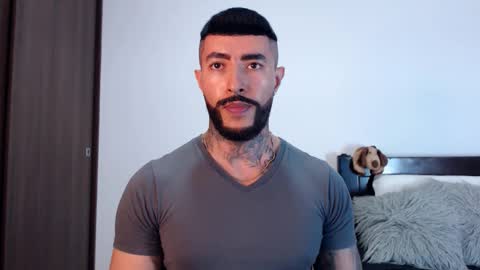 Independent Model online show from February 24, 2025, 4:16 am