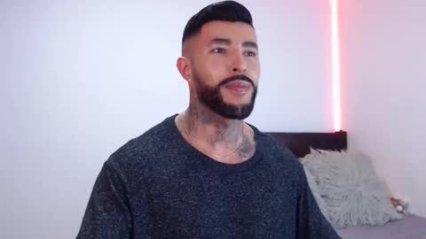 Independent Model online show from October 16, 2025, 2:23 am