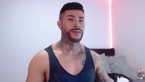 Independent Model online show from October 27, 2025, 2:48 am