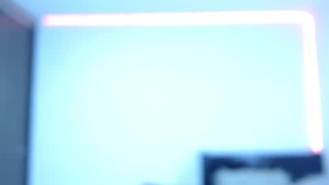 Independent Model online show from December 17, 2025, 3:23 am