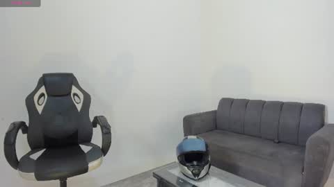 Snapshot of maximusclark1_ chatting on July 19, 2026, 12:09 pm Maximus online show from July 19, 2026, 12:09 pm