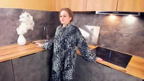 Lucy online show from February 23, 2025, 5:18 pm