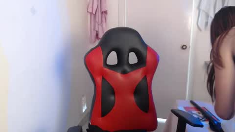 maxinesex_ online show from October 20, 2025, 1:33 pm