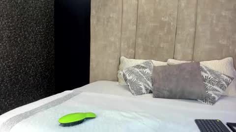 Maxi Rogers online show from February 22, 2026, 10:25 am