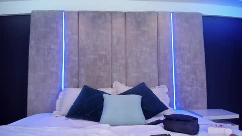 Maxi Rogers online show from April 21, 2026, 11:38 am