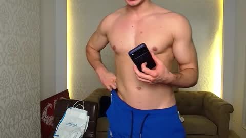 MaxKaiden online show from October 4, 2025, 4:32 am