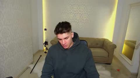 MaxKaiden online show from November 8, 2025, 5:18 am