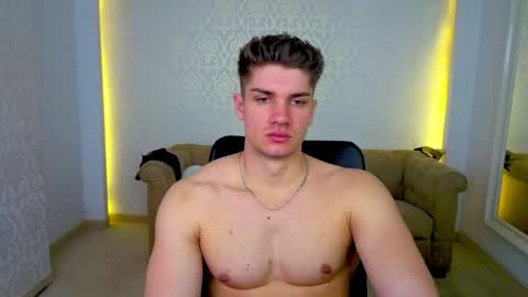 MaxKaiden online show from April 21, 2026, 5:36 am