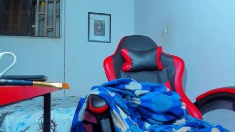 MAX online show from November 16, 2025, 11:54 pm