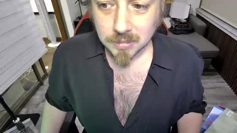 Max online show from March 9, 2026, 2:48 am